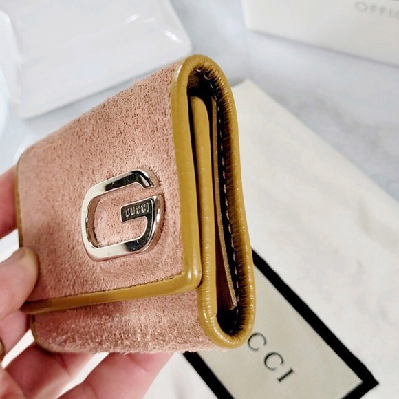 Gucci Pink Suede Leather 6 Key Holder - Picture 4 of 10